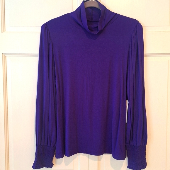 Elie Tahari Sweaters - Elie Tahari turtleneck - NWT